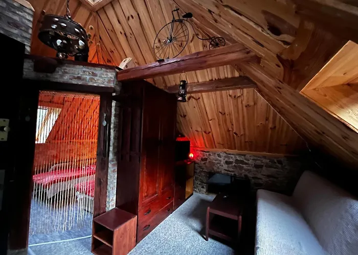 Kaszubskie Piramidy Lodge